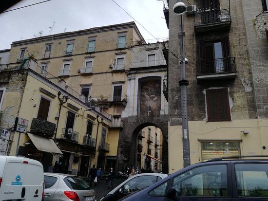 Porta San Gennaro